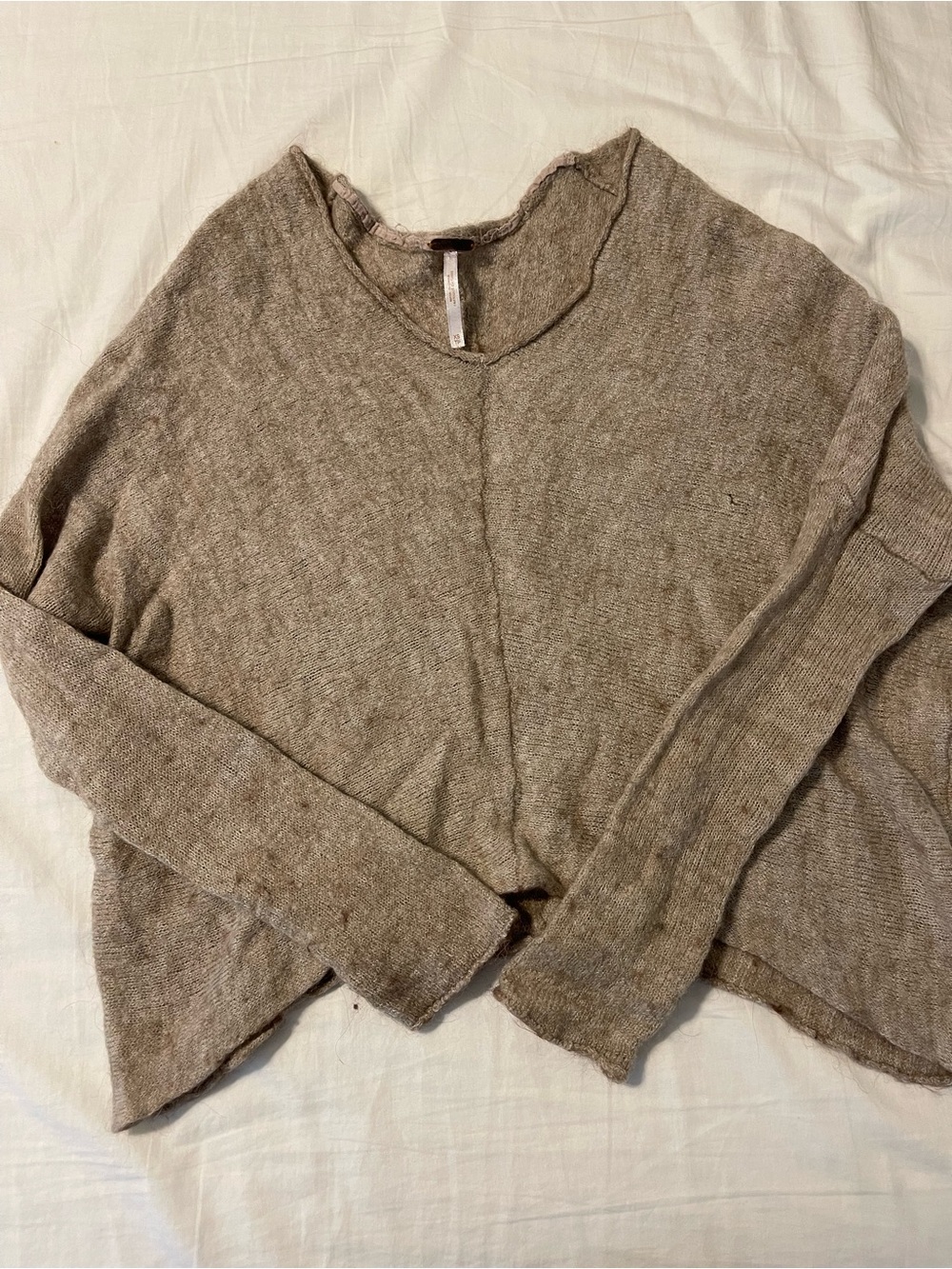 Free People Lightweight V-Neck Pullover in Taupe/Mocha